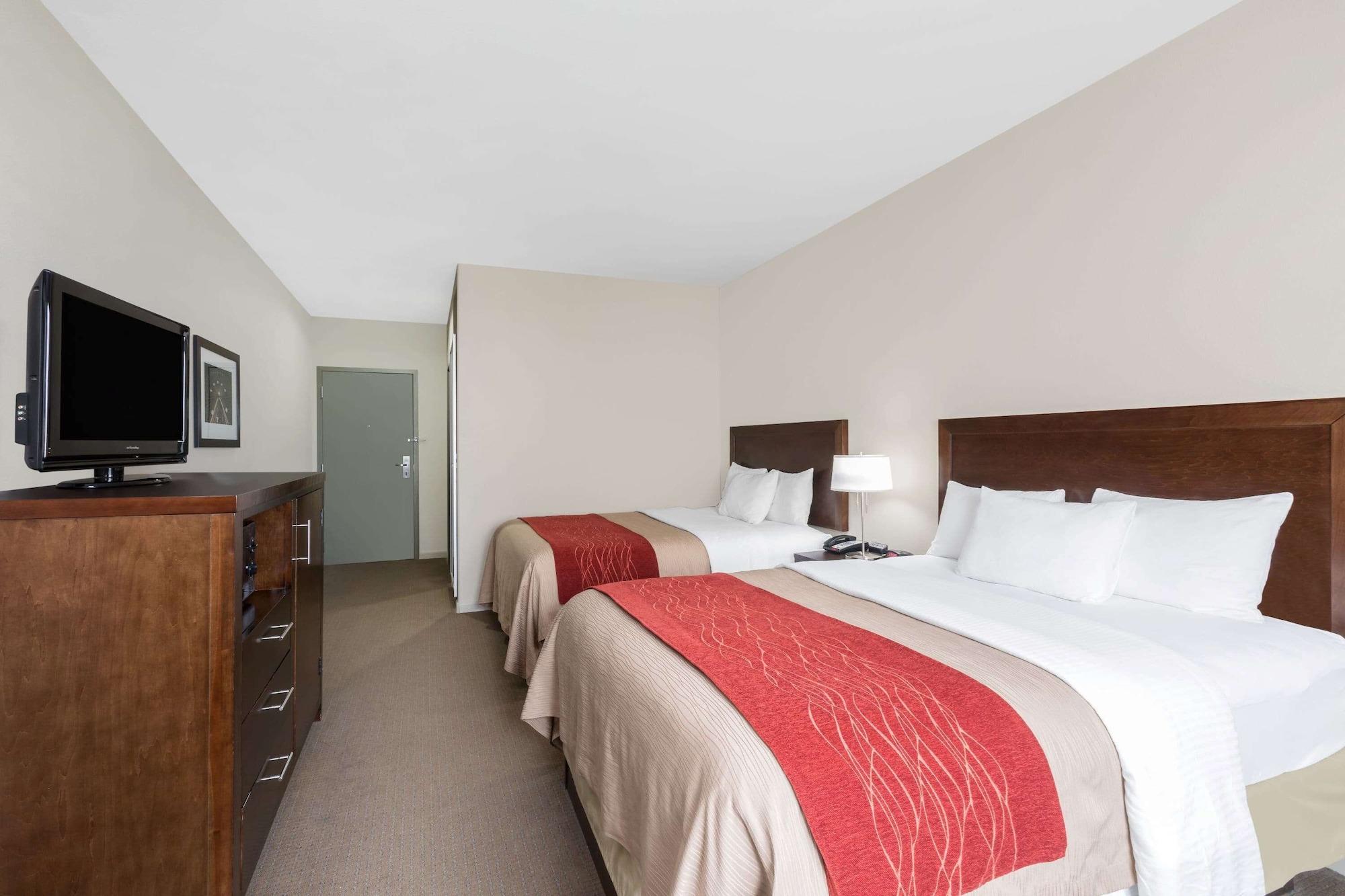 Baymont By Wyndham Columbus Hotel Exterior foto