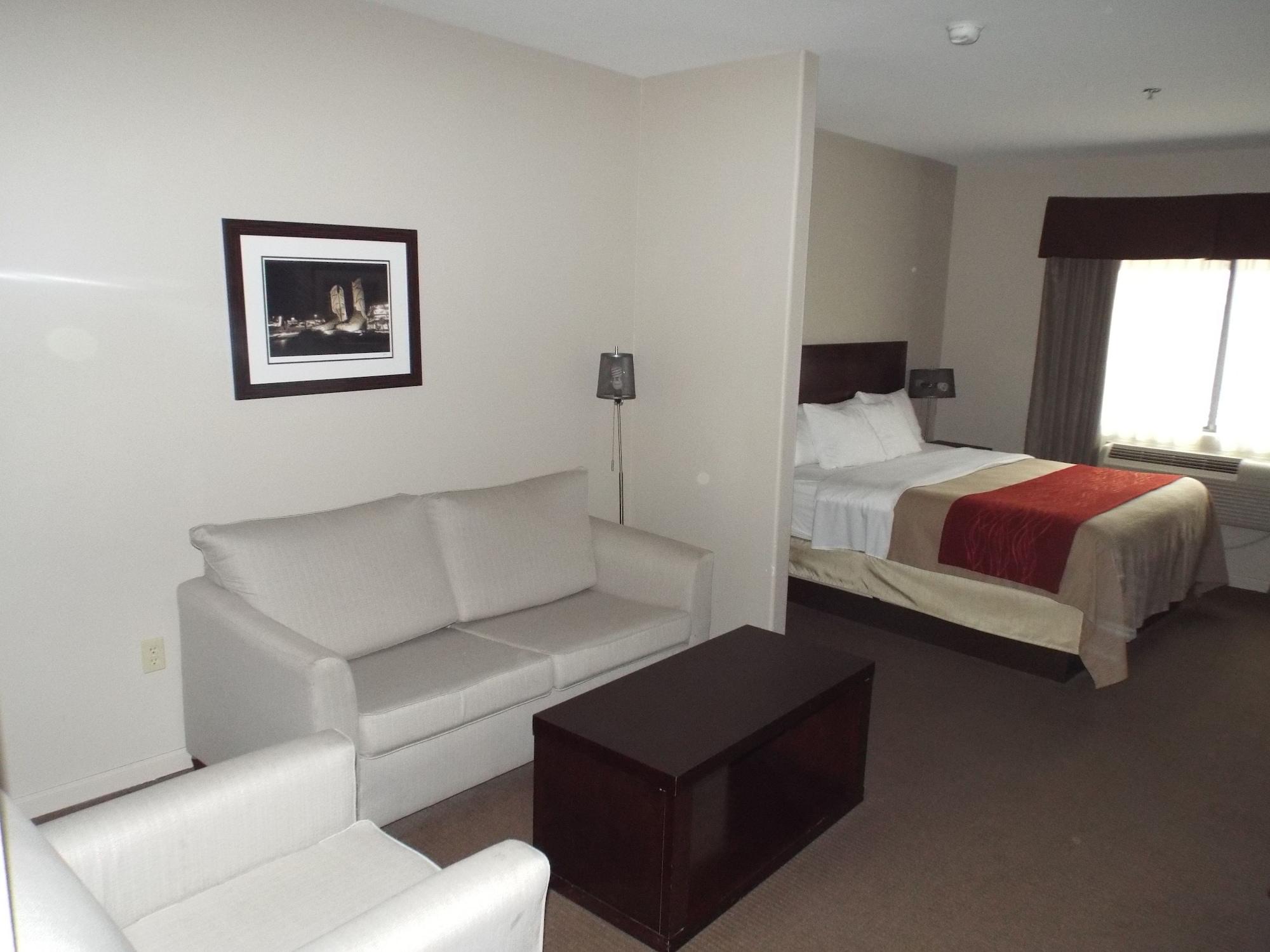 Baymont By Wyndham Columbus Hotel Exterior foto