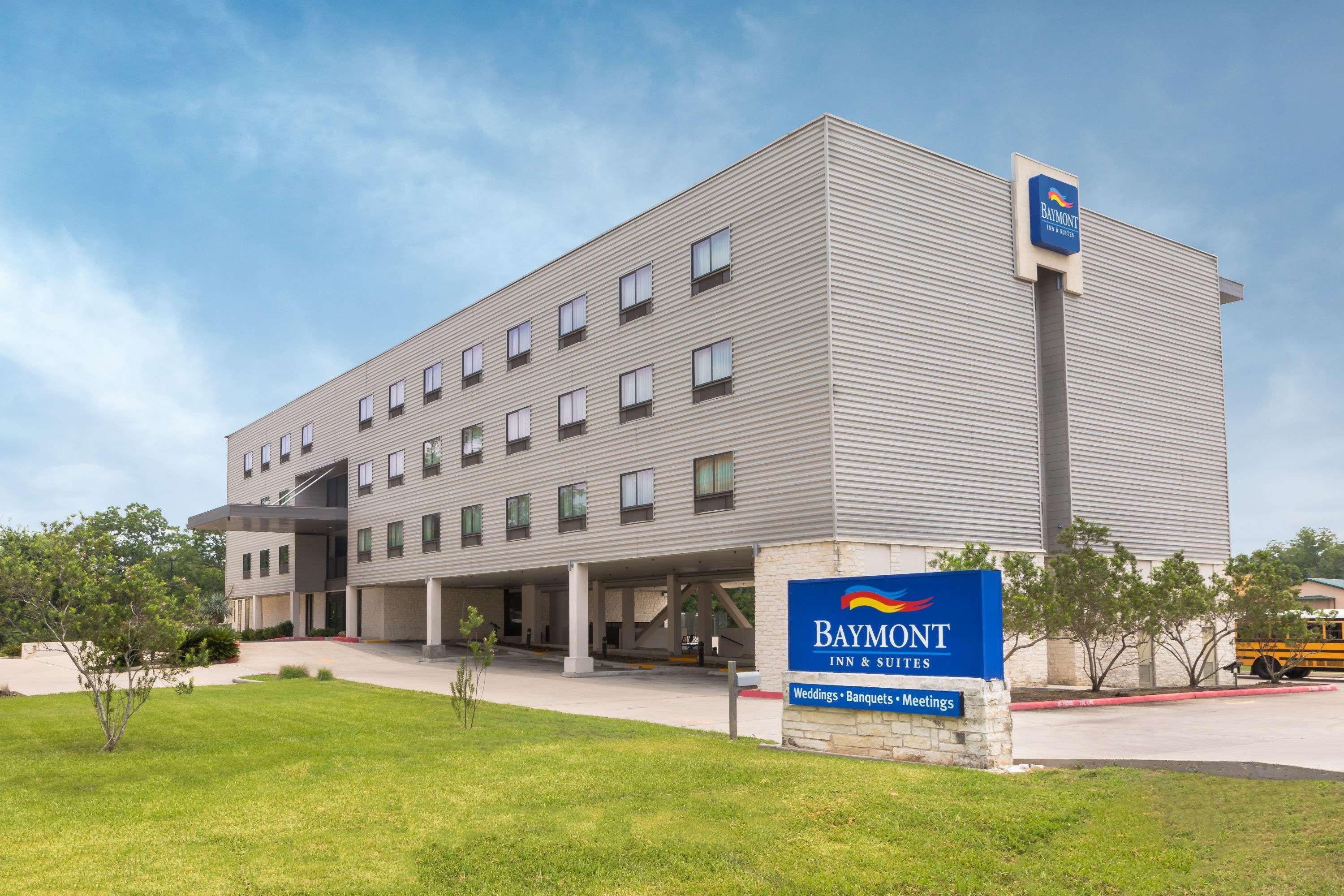Baymont By Wyndham Columbus Hotel Exterior foto