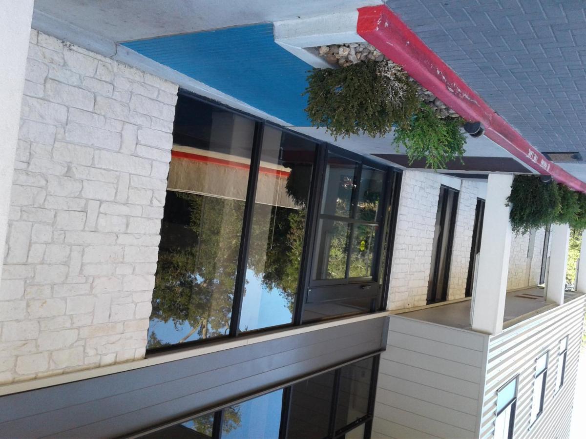 Baymont By Wyndham Columbus Hotel Exterior foto